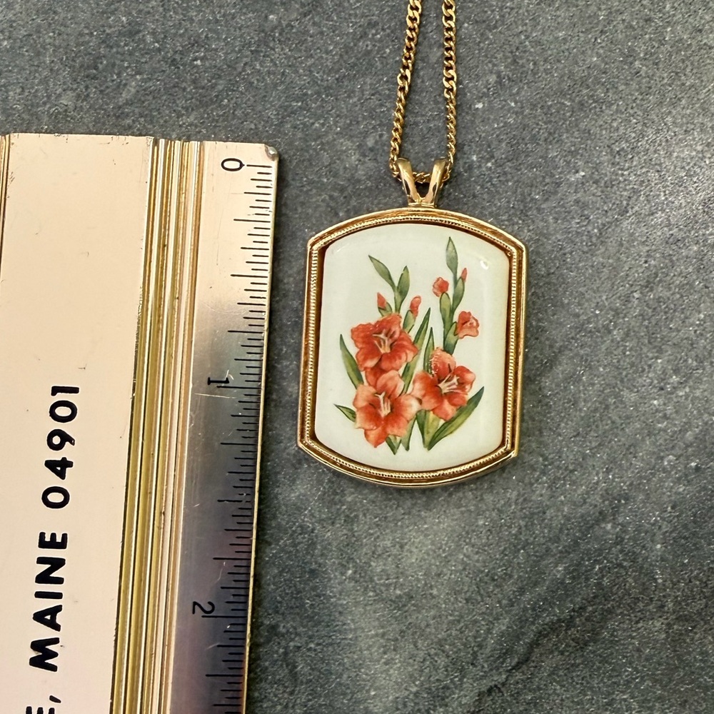 Vintage Avon Floral Heritage Gladiolas Floral Ceramic Gold Chain Necklace - Picture 5 of 7
